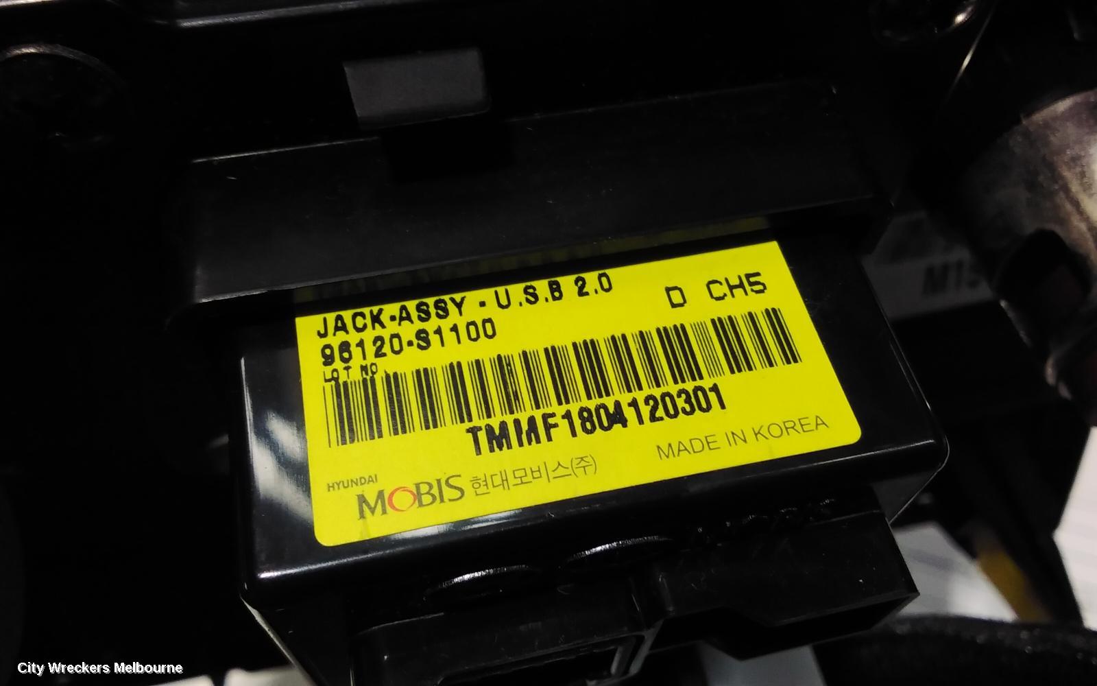 HYUNDAI SANTA FE, TM, 03/2018 - 10/2023, LIGHTER AND USB PORT: 89886