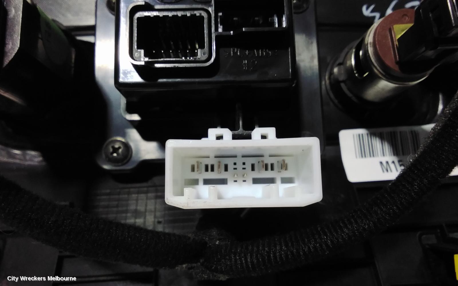 HYUNDAI SANTA FE, TM, 03/2018 - 10/2023, LIGHTER AND USB PORT: 89886