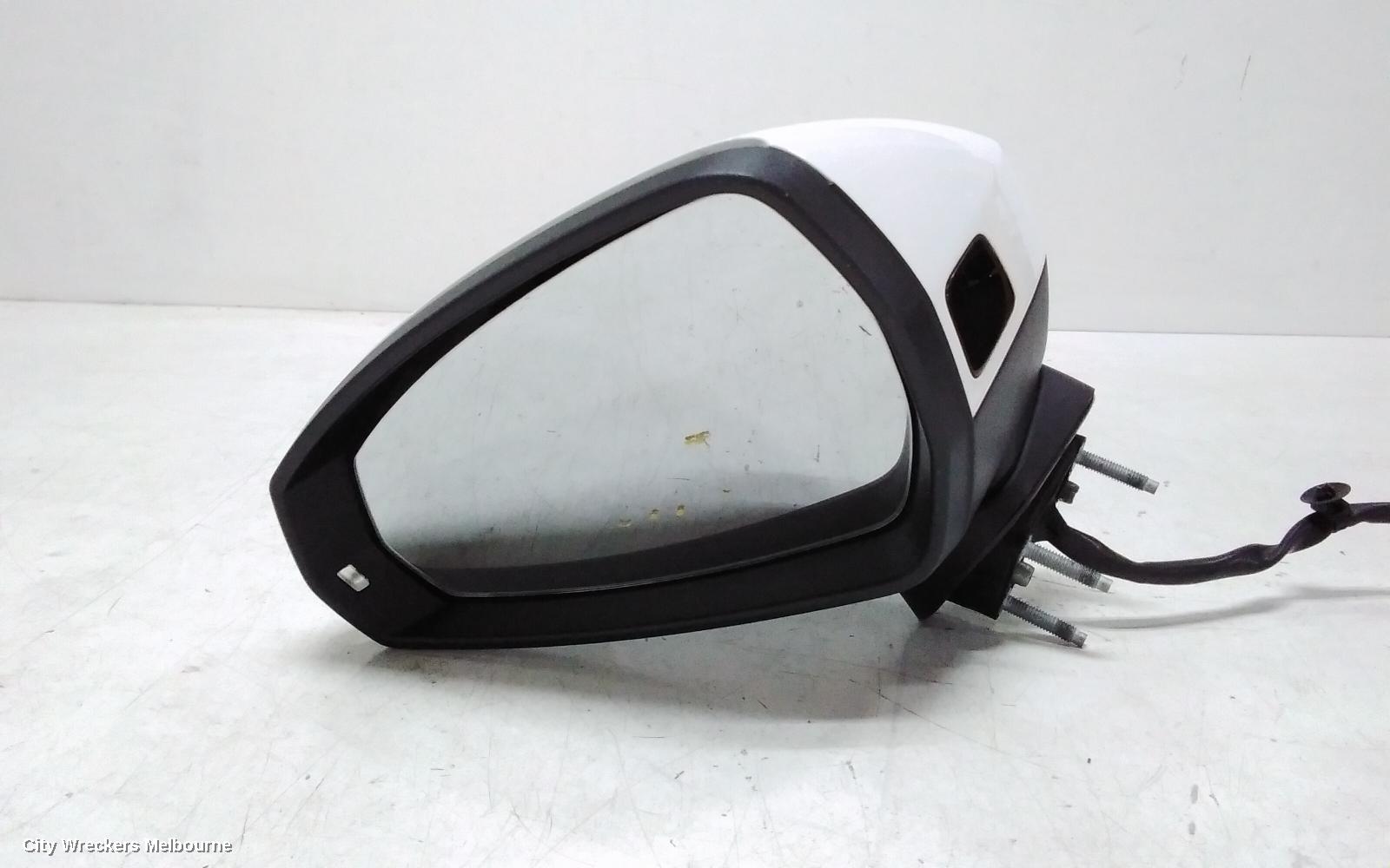 AUDI A3 LEFT DOOR MIRROR, 8V, A3, SEDAN, MANUAL FOLD, NON LANE CHANGE ASSIST TYPE (6XC/7Y0), 11/2013 - 10/2020