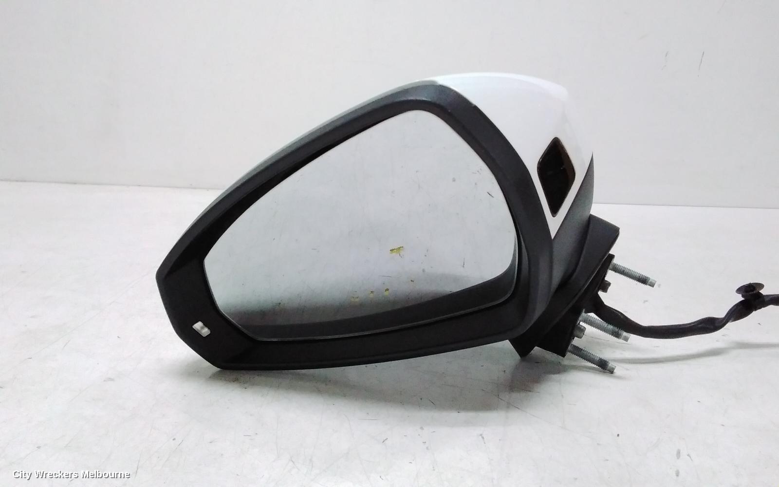 AUDI A3 LEFT DOOR MIRROR, 8V, A3, SEDAN, MANUAL FOLD, NON LANE CHANGE ASSIST TYPE (6XC/7Y0), 11/2013 - 10/2020