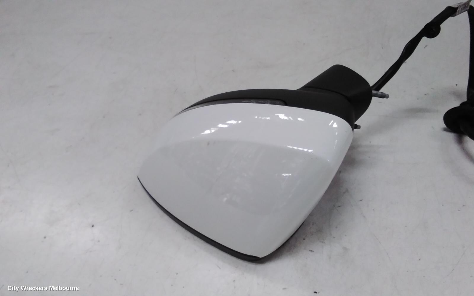 AUDI A3 LEFT DOOR MIRROR, 8V, A3, SEDAN, MANUAL FOLD, NON LANE CHANGE ASSIST TYPE (6XC/7Y0), 11/2013 - 10/2020