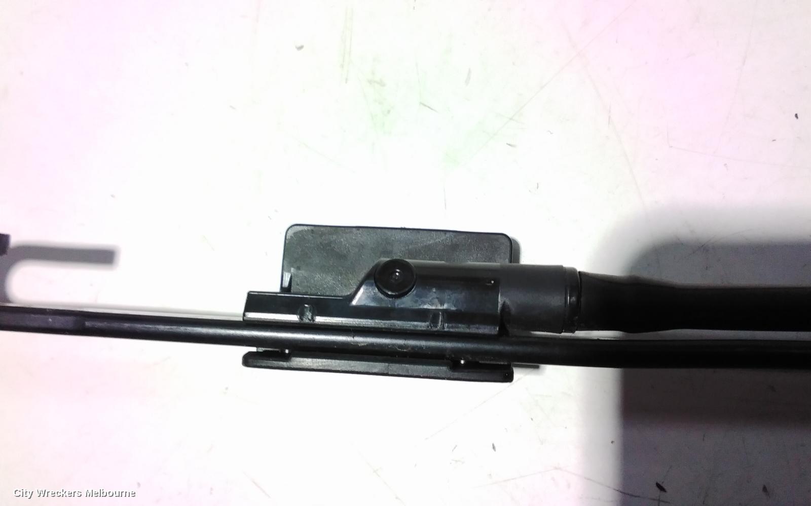MAZDA 3 WIPER ARM, FRONT (RH SIDE), BP, 03/2019 ONWARDS