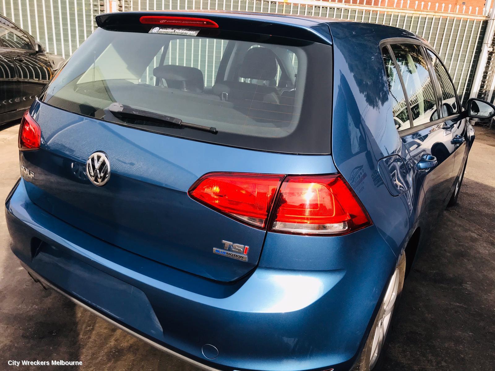 VOLKSWAGEN GOLF RADIO/CD/DVD/SAT/TV, DISPLAY SCREEN, 5.8IN, NON SAT NAV TYPE, GEN 7, 03/2013 - 03/2017
