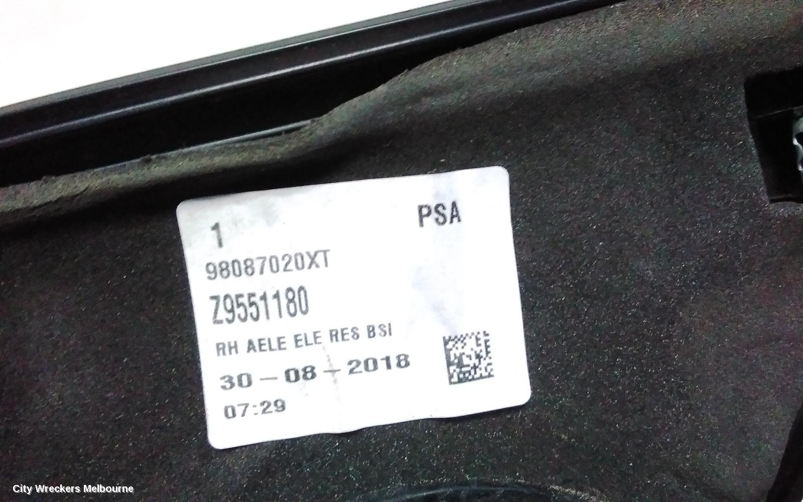 PEUGEOT EXPERT RIGHT DOOR MIRROR, K0, MANUAL FOLD, MATTE BLACK, NON BLIND SPOT TYPE, 04/2018 ONWARDS