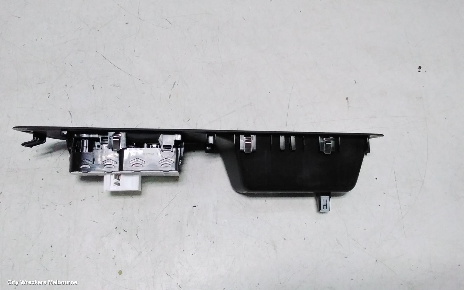 PEUGEOT EXPERT PWR DR WIND SWITCH, K0, RH FRONT (MASTER SWITCH), W/ MANUAL FOLD MIRROR TYPE, 04/2018 ONWARDS
