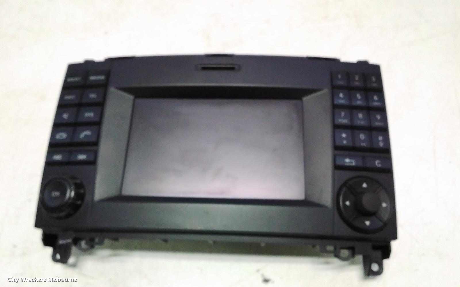 MERCEDES VITO RADIO/CD/DVD/SAT/TV, 447, HEAD UNIT, W/ DISPLAY UNIT, 5.8IN, W/ NUMBER PAD & SAT NAV TYPE, 03/2015 - 10/2020