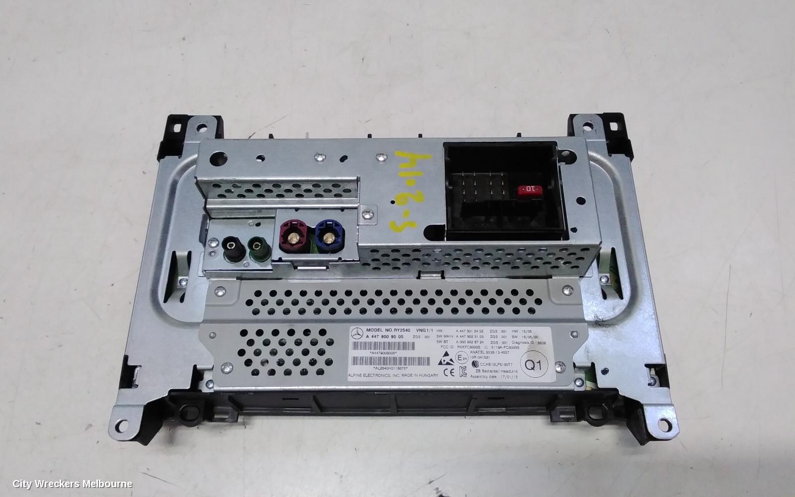 MERCEDES VITO RADIO/CD/DVD/SAT/TV, 447, HEAD UNIT, W/ DISPLAY UNIT, 5.8IN, W/ NUMBER PAD & SAT NAV TYPE, 03/2015 - 10/2020