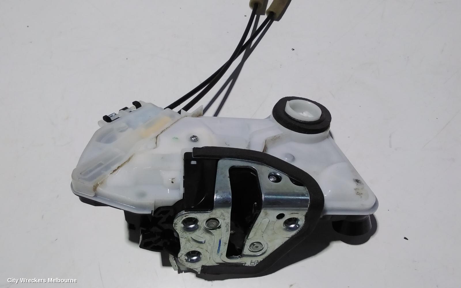 TOYOTA KLUGER DOOR/BOOT/GATE LOCK, RIGHT REAR DOOR LOCK, GSU50/GSU55, 03/2014 - 02/2021