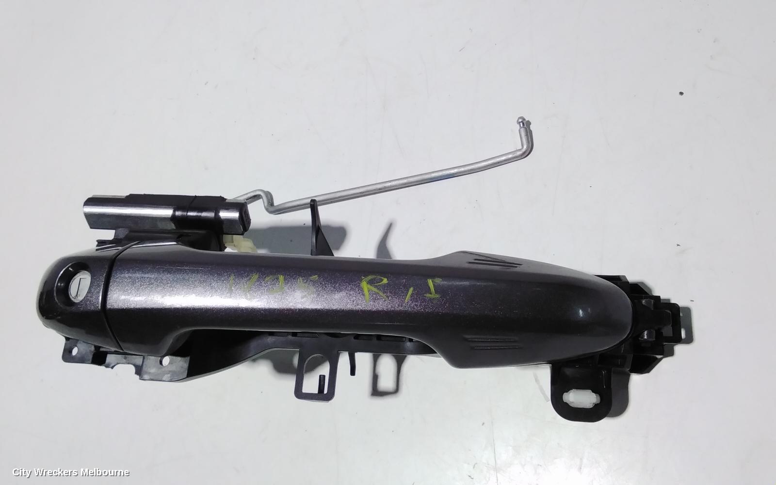 TOYOTA KLUGER DOOR HANDLE, OUTER, RH FRONT, NON KEYLESS ENTRY TYPE, GSU50/GSU55, 03/2014 - 02/2021