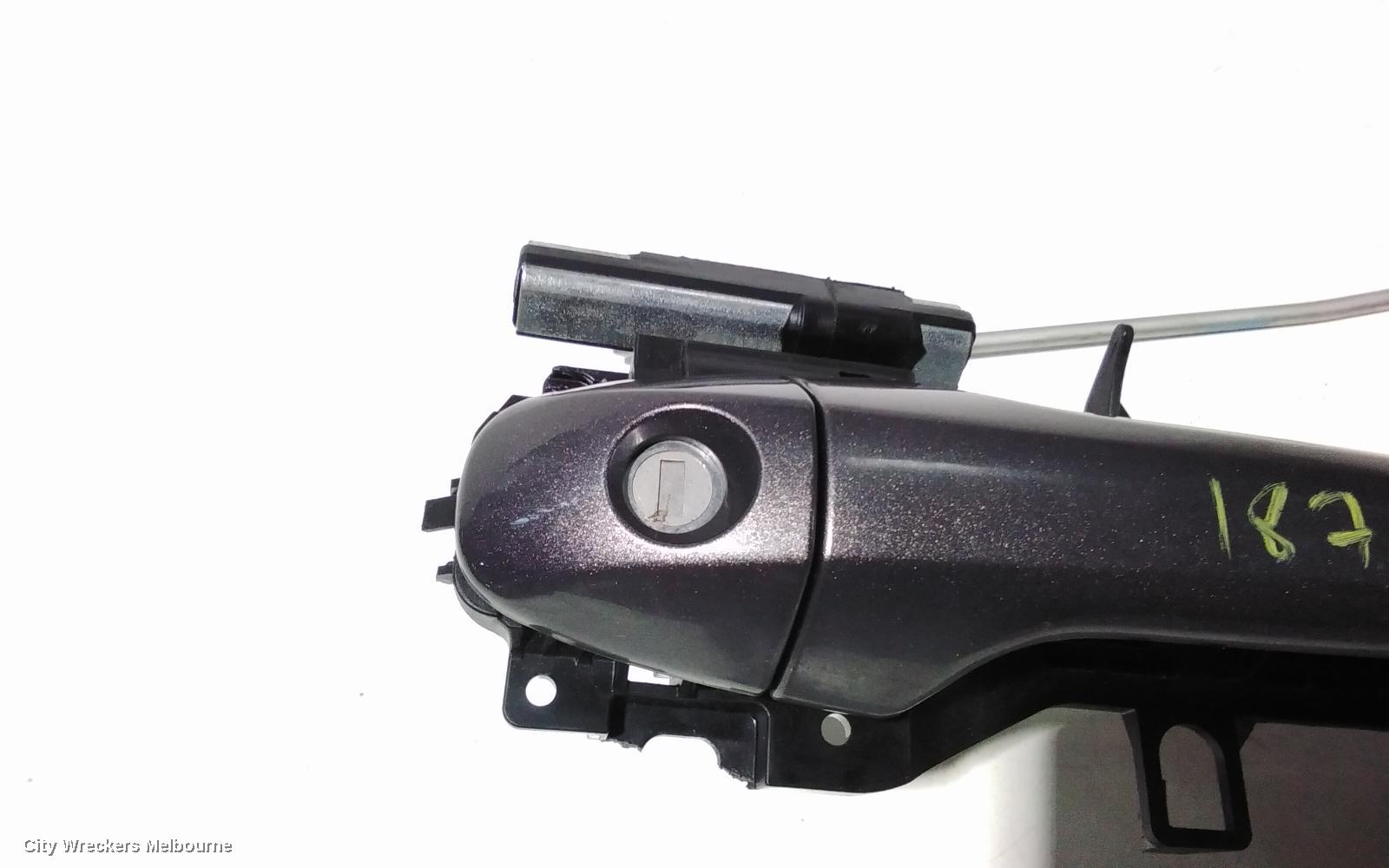 TOYOTA KLUGER DOOR HANDLE, OUTER, RH FRONT, NON KEYLESS ENTRY TYPE, GSU50/GSU55, 03/2014 - 02/2021