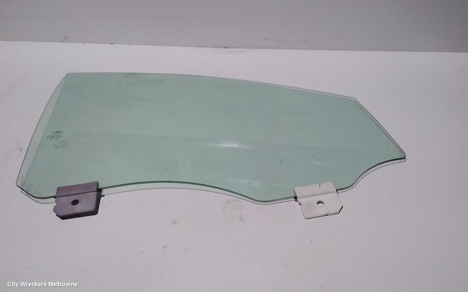 FORD ESCAPE RIGHT FRONT DOOR WINDOW, ZG, STANDARD TINT TYPE, 09/2016 - 05/2020