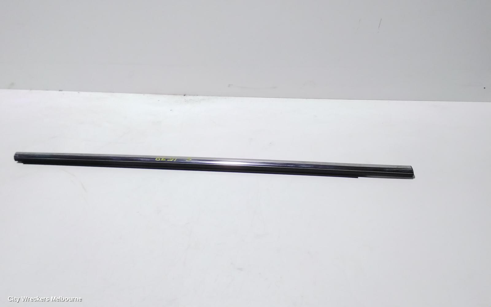FORD ESCAPE DOOR MOULD, CHROME MOULD: 90074, ZG, 09/2016 - 05/2020