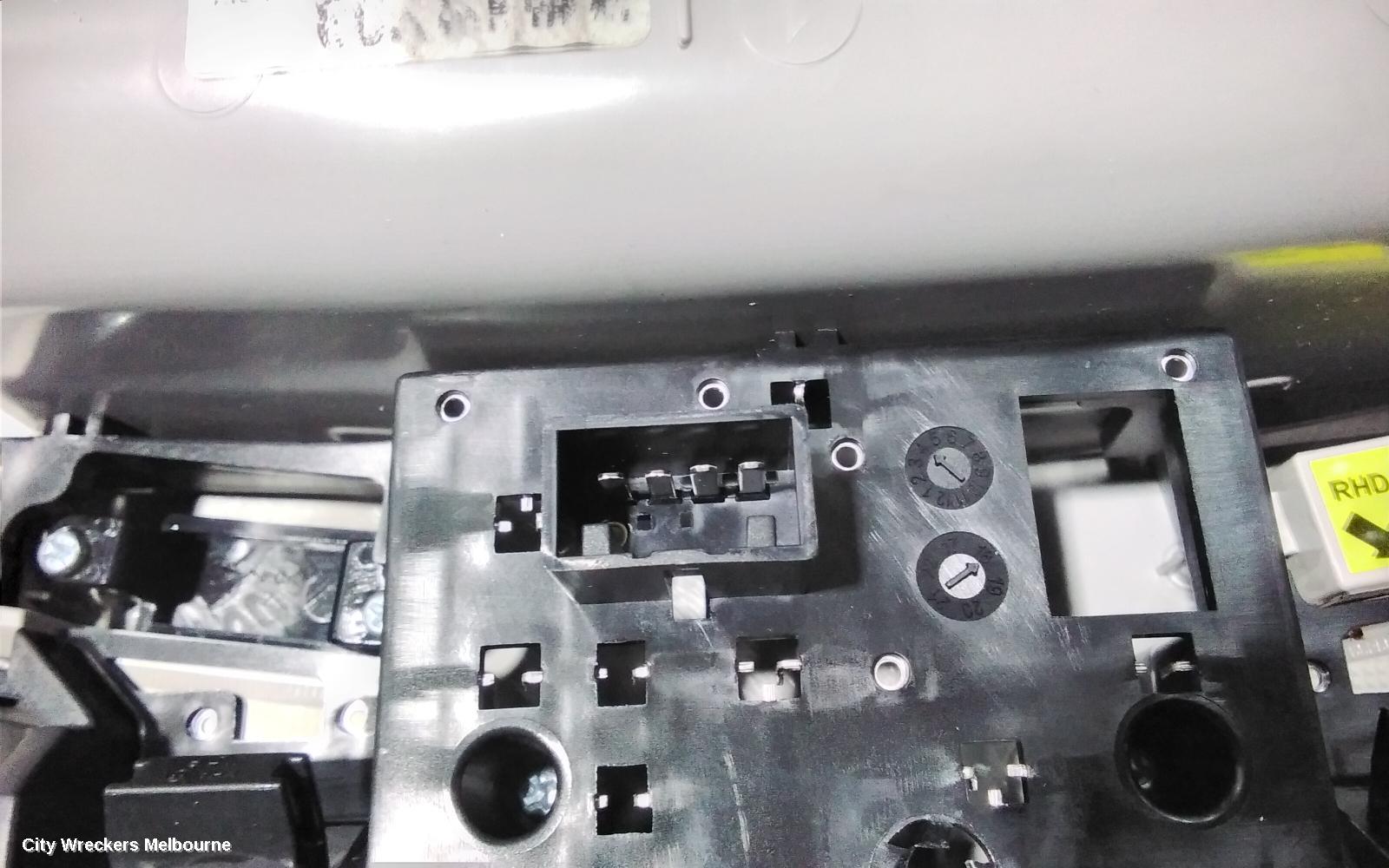 KIA RIO COURTESY LIGHT, FRONT, W/ SUNGLASS HOLDER TYPE, YB, 12/2016 ONWARDS