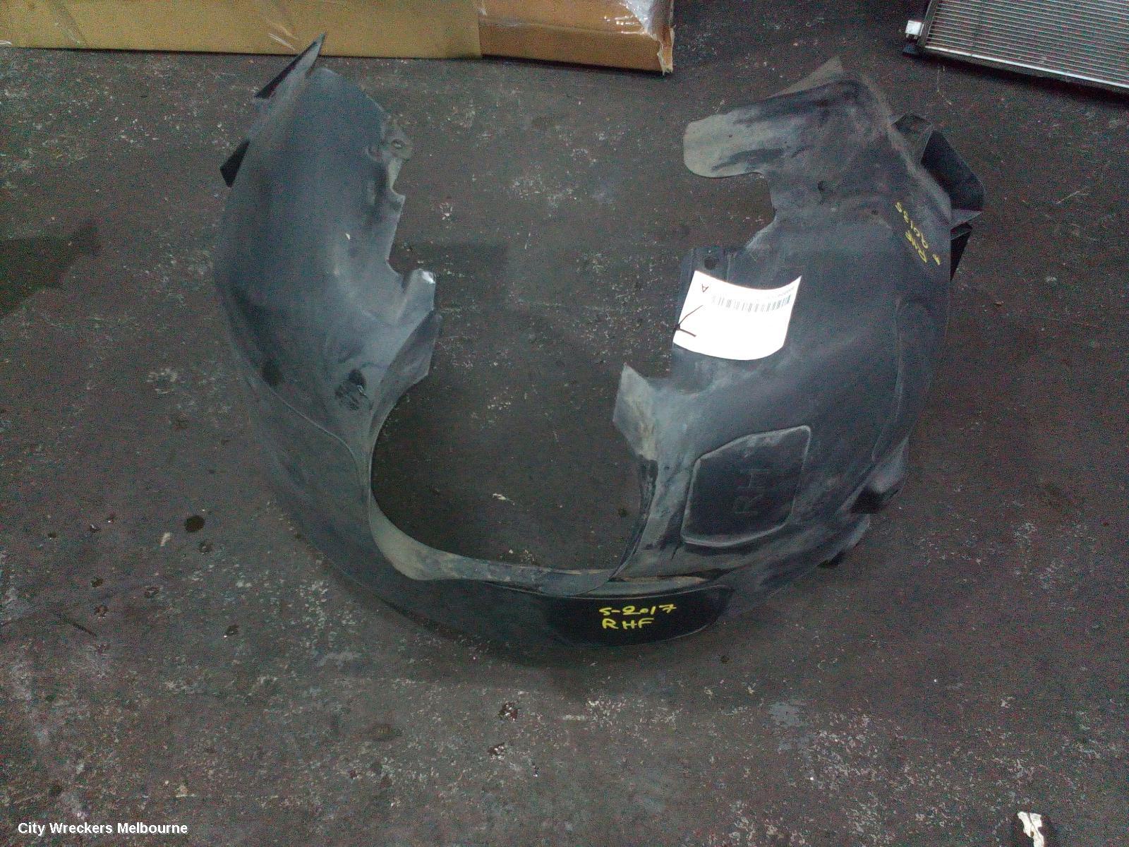 FORD FOCUS RIGHT GUARD LINER, LW, FRONT, 1.6 ENG TYPE, 05/2011 - 08/2015