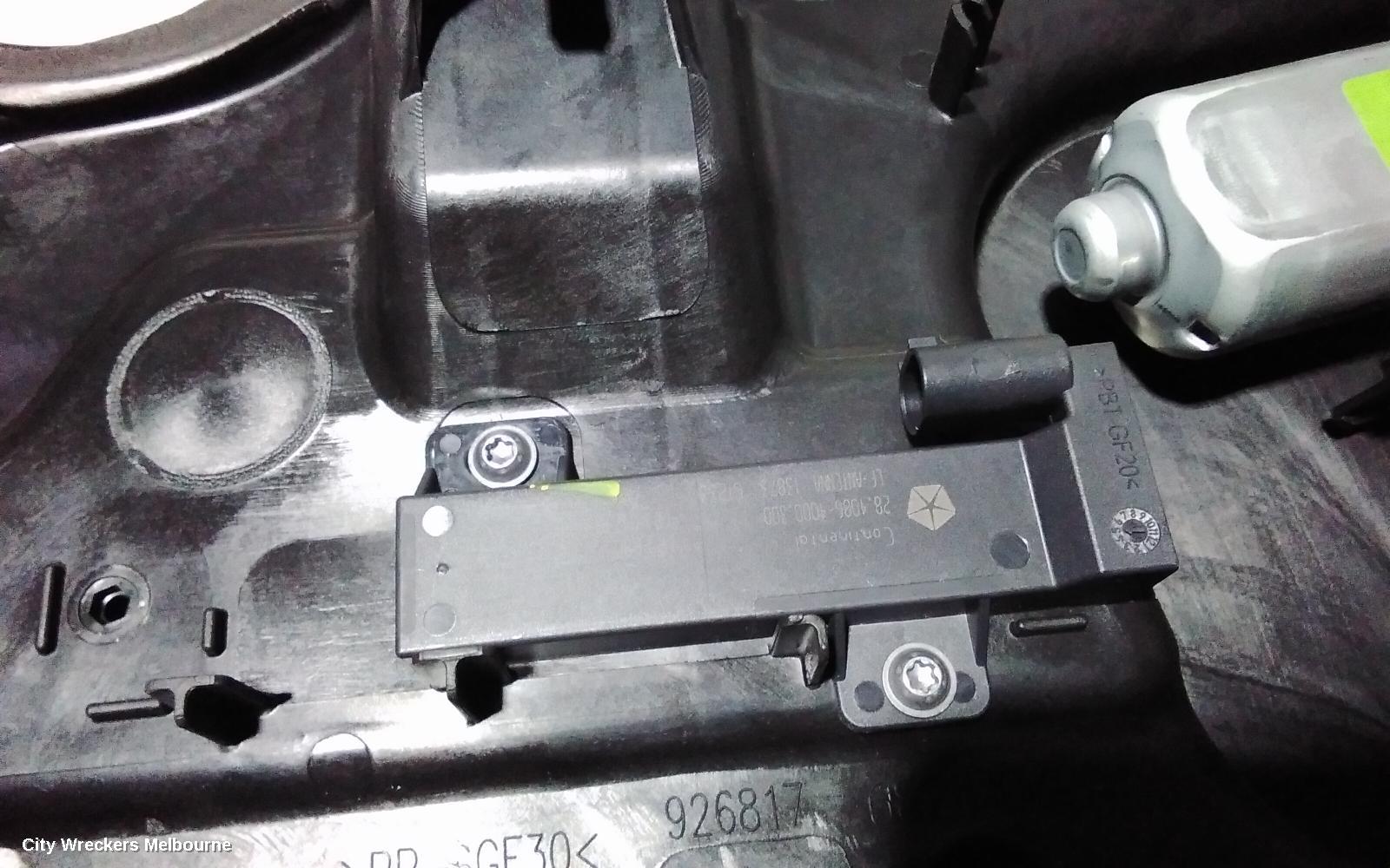 JEEP GRANDCHEROKEE LEFT REAR WND REG/MOTOR, WK, 10/2010 - 02/2022