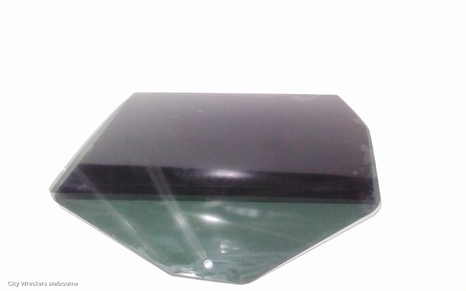 JEEP GRANDCHEROKEE LEFT REAR DOOR WINDOW, WK, TINTED, 10/2010 ONWARDS