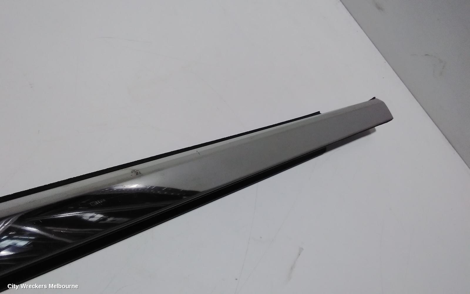 JEEP GRANDCHEROKEE DOOR MOULD, LHF CHROME MOULD: 90163, WK, 10/2010 - 02/2022