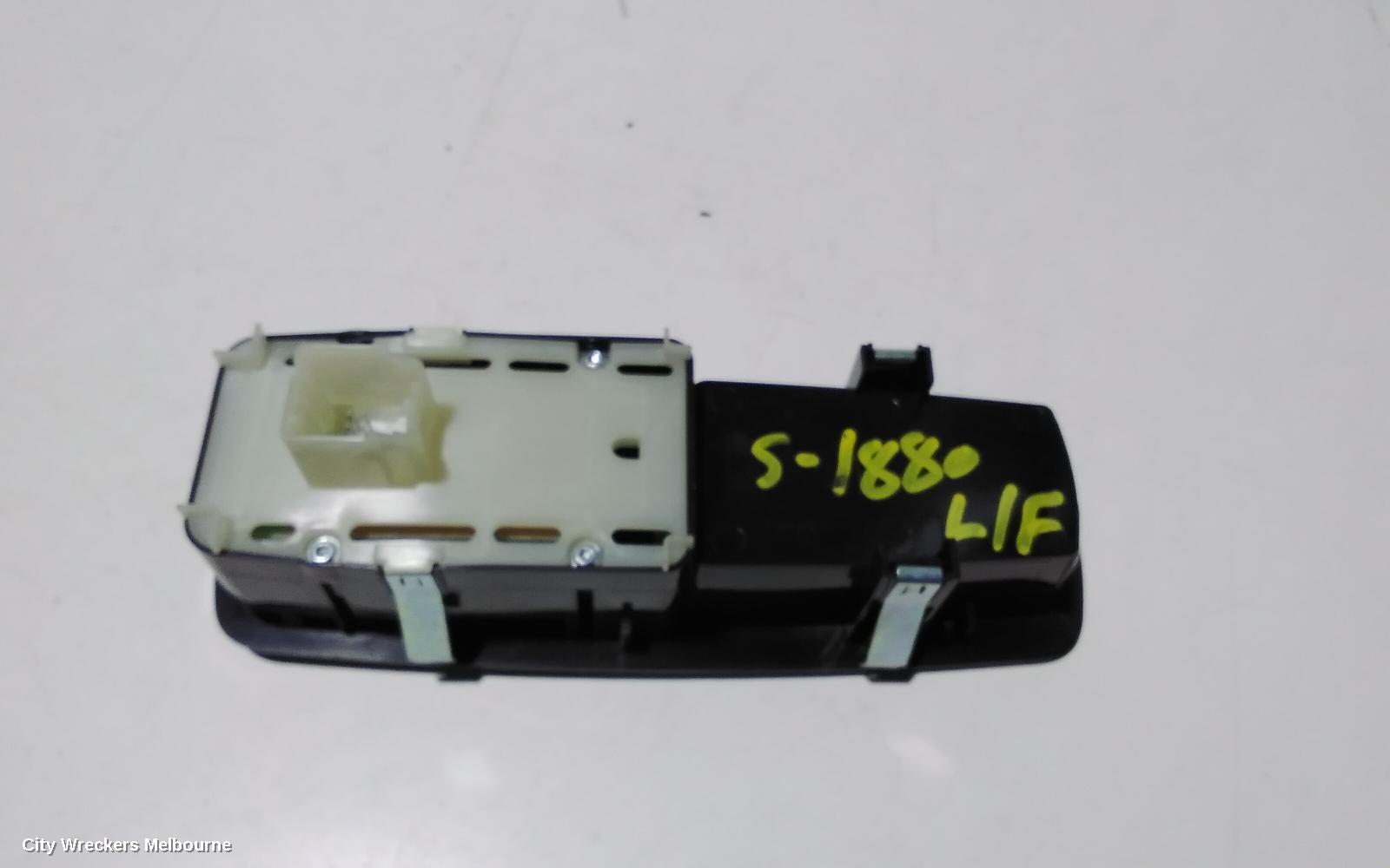 JEEP GRANDCHEROKEE PWR DR WIND SWITCH, LH FRONT, WK, 10/2010 ONWARDS