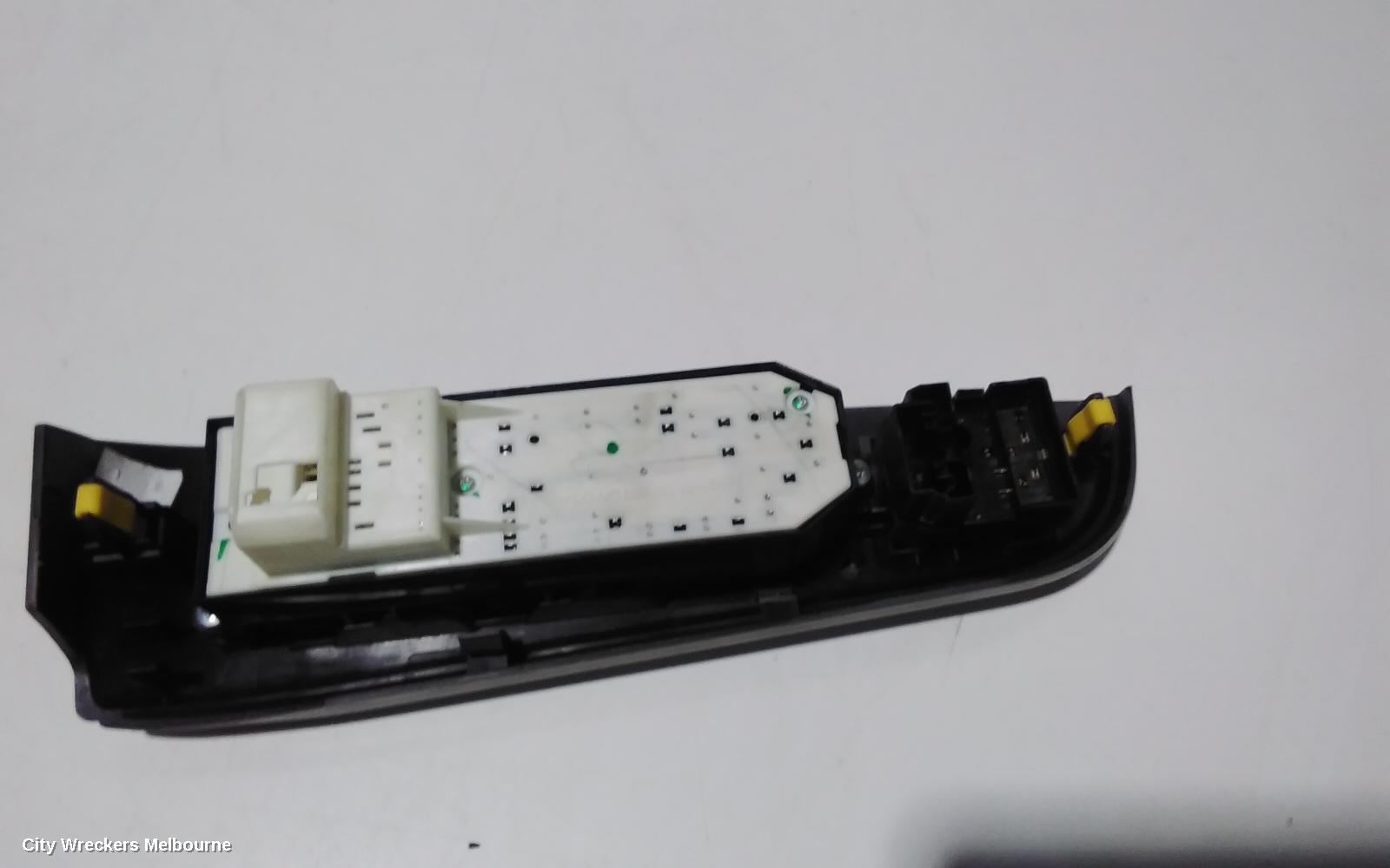 TOYOTA CAMRY PWR DR WIND SWITCH, RH FRONT (MASTER SWITCH), ASV50/AVV50, 12/2011 - 10/2017