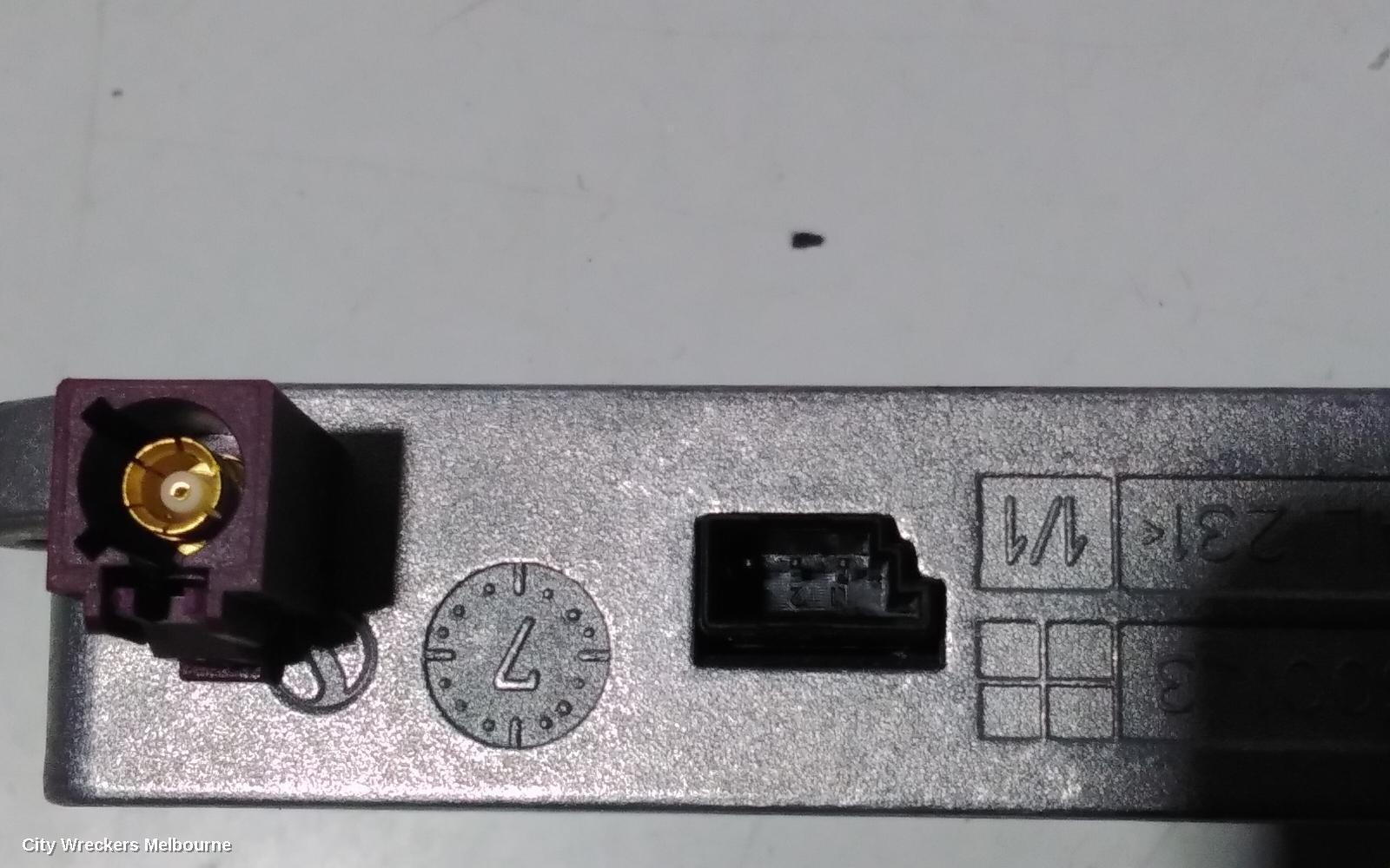 AUDI Q7, 4L, 09/2006 - 08/2015, 8E0 035 456 D AMPLIFIER ANTENNA AMPLIFIER : 90227