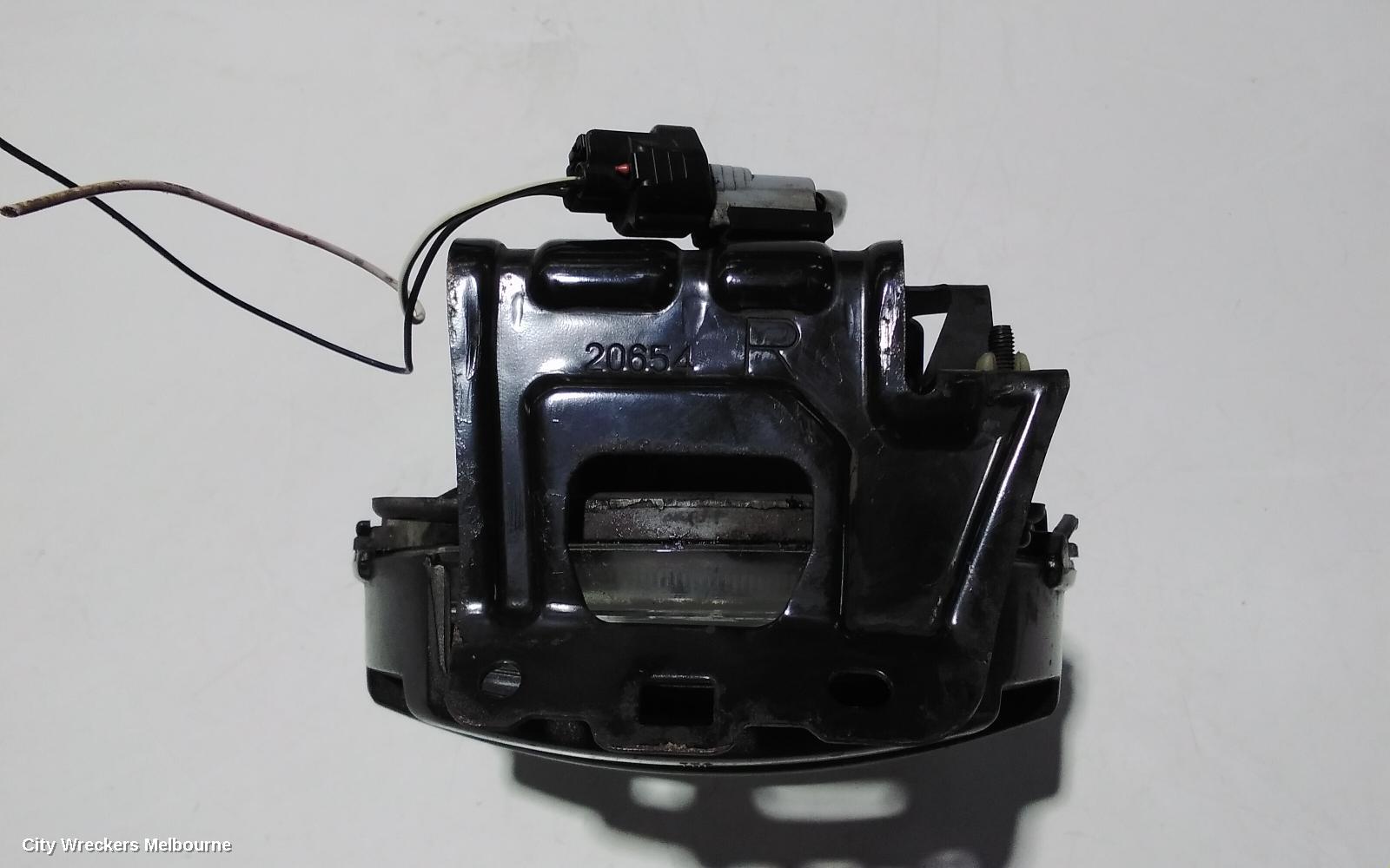 SUBARU OUTBACK RIGHT INDICATOR/FOG/SIDE, BUMPER FOGLAMP, 3RD GEN, 12/1998 - 08/2003