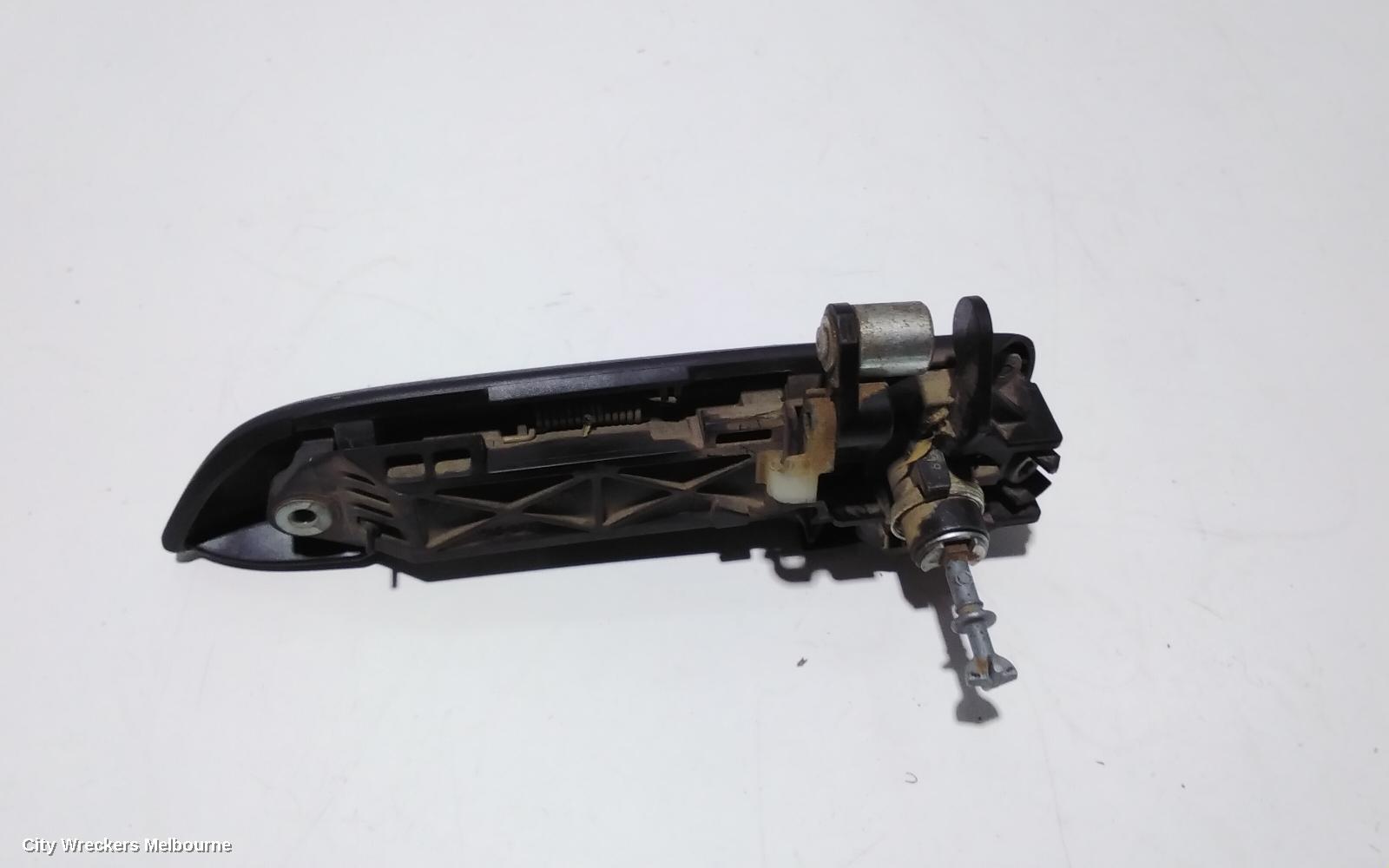 TOYOTA HIACE DOOR HANDLE, OUTER, RH FRONT, TRH/KDH, 03/2005 - 04/2019