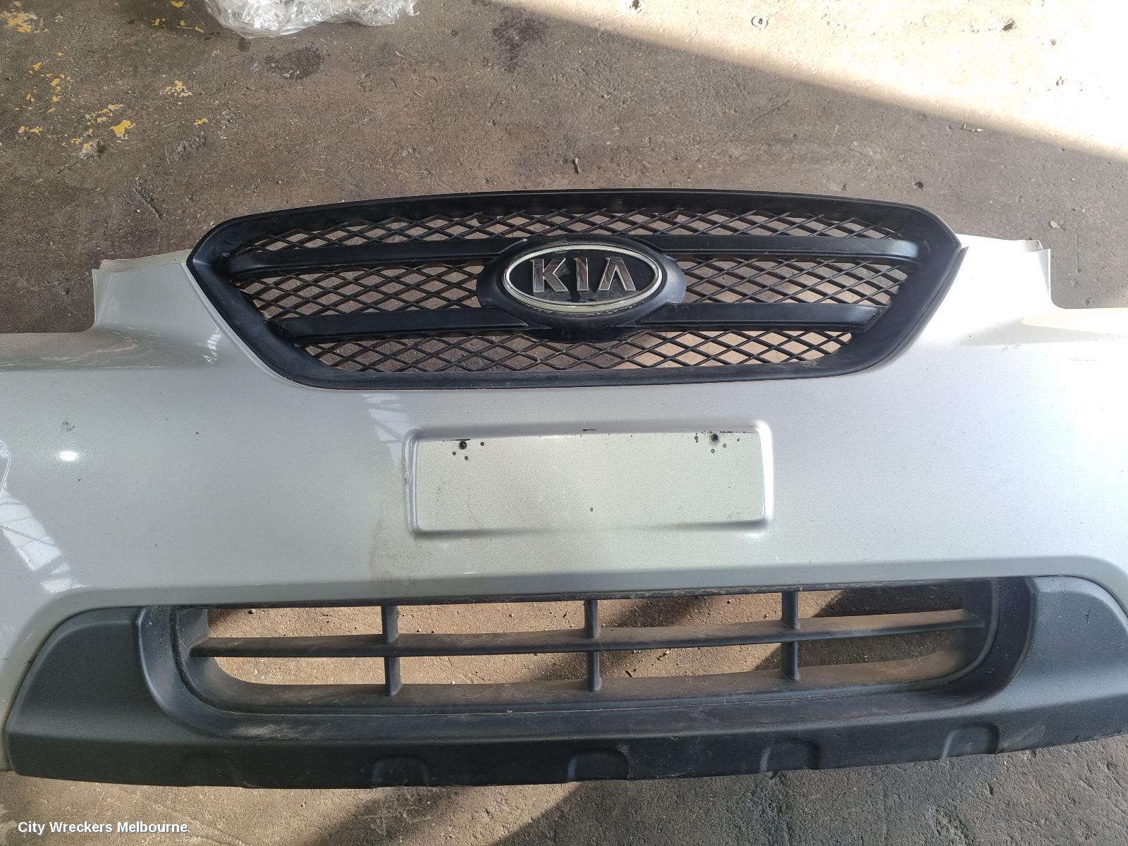 KIA RONDO GRILLE, UN, BLACK, 12/2006 - 06/2010