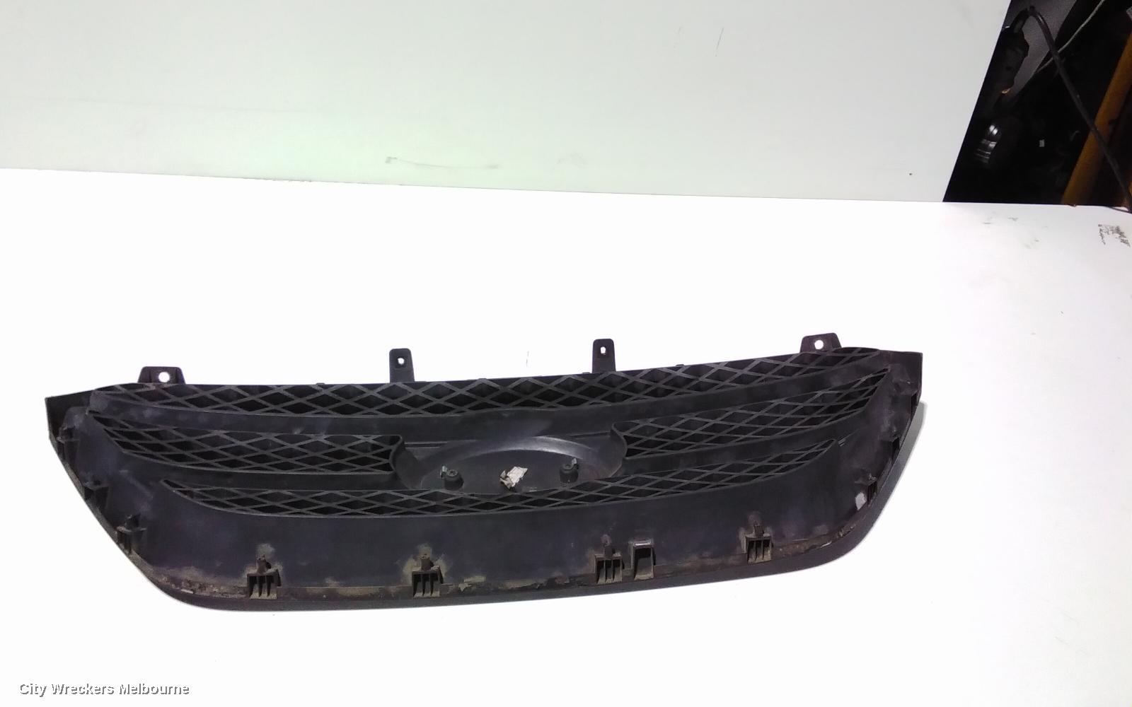 KIA RONDO GRILLE, UN, BLACK, 12/2006 - 06/2010