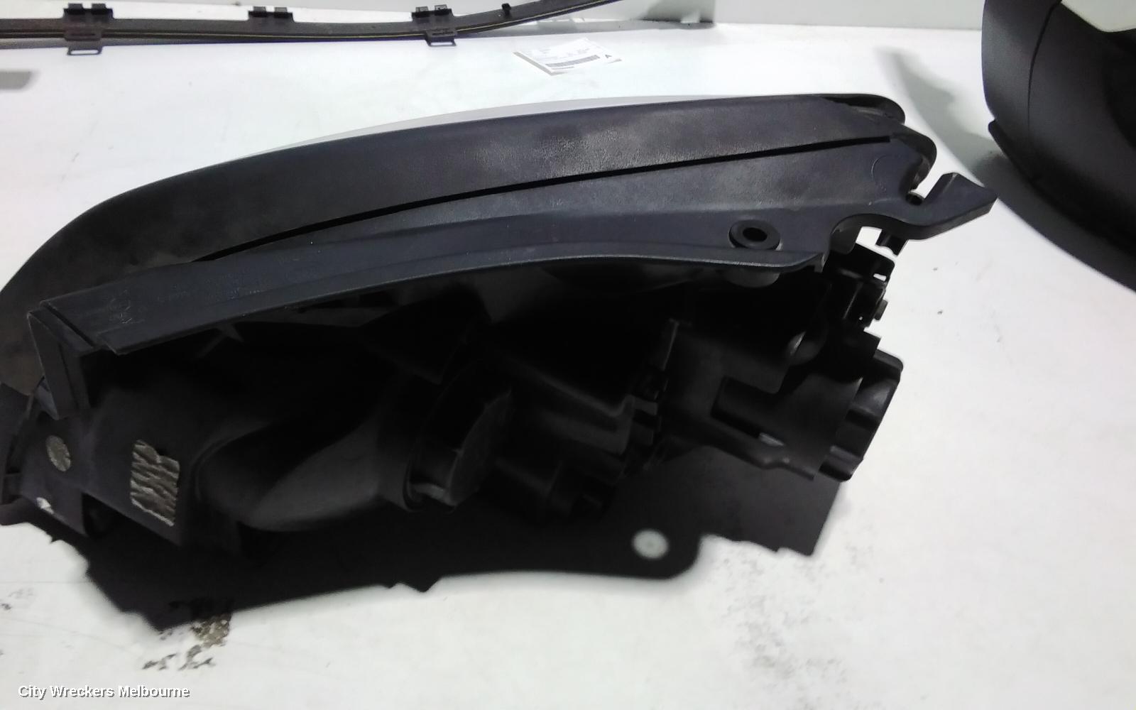 KIA RONDO RIGHT HEADLAMP, UN, 12/2006 - 09/2009