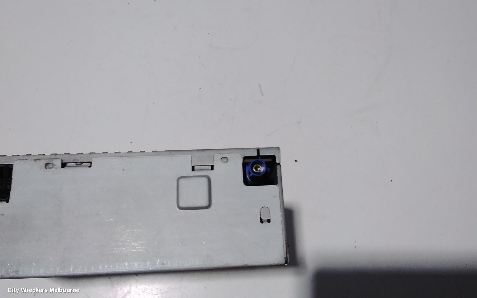 AUDI Q7 RADIO/CD/DVD/SAT/TV, DVD NAVIGATION UNIT, 4L, 09/2006 - 04/2011