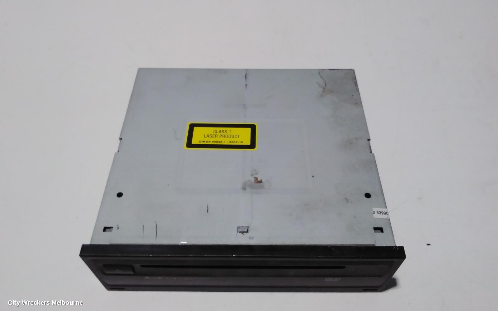 AUDI Q7 RADIO/CD/DVD/SAT/TV, DVD NAVIGATION UNIT, 4L, 09/2006 - 04/2011