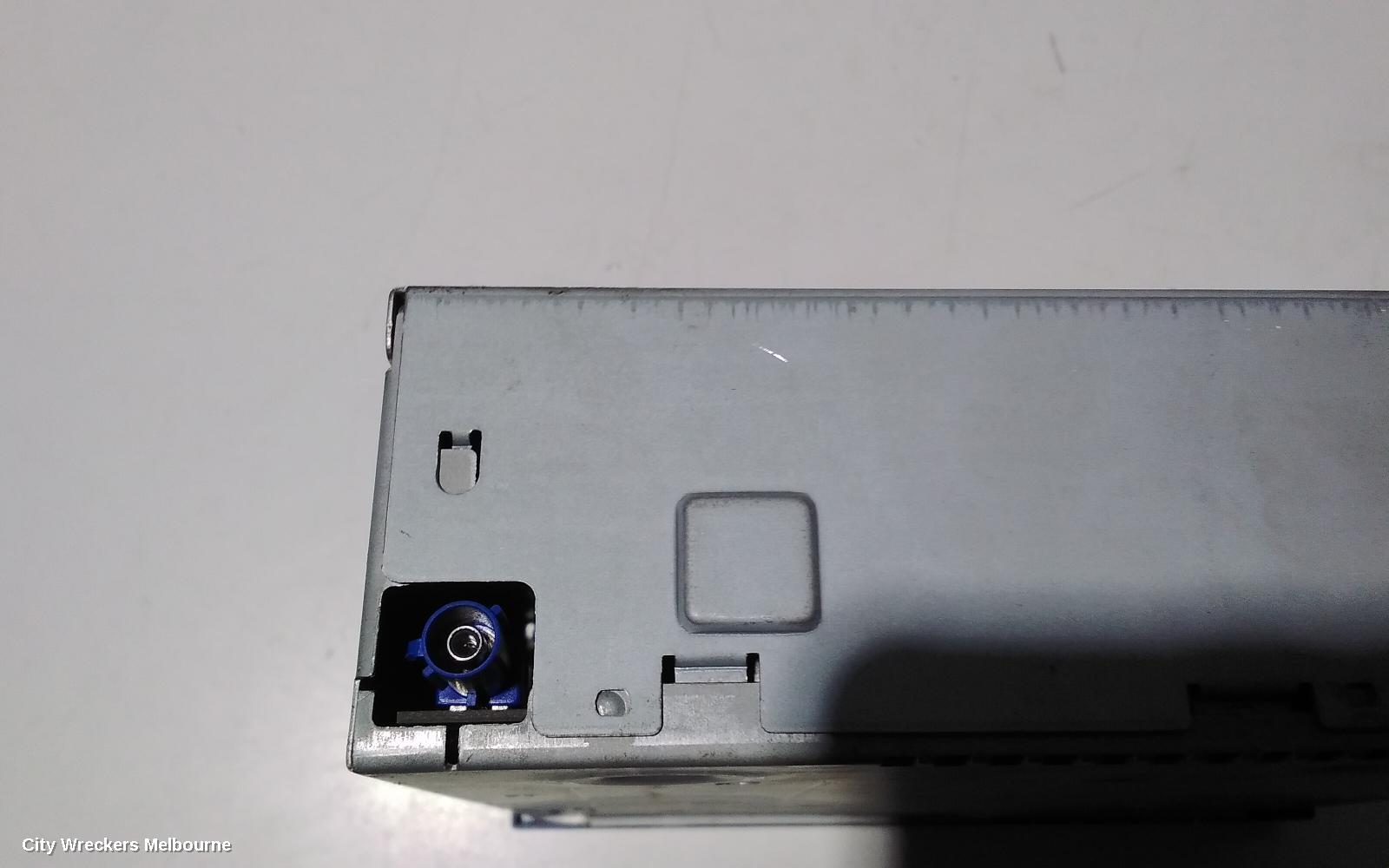 AUDI Q7 RADIO/CD/DVD/SAT/TV, DVD NAVIGATION UNIT, 4L, 09/2006 - 04/2011