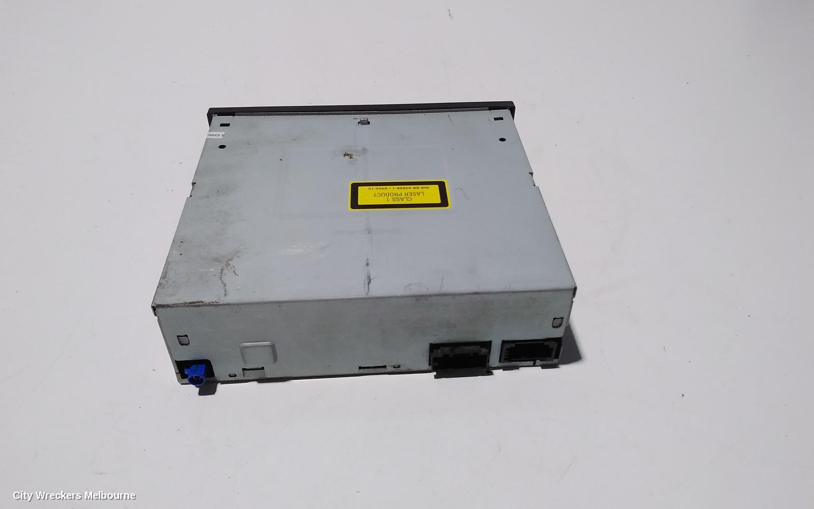 AUDI Q7 RADIO/CD/DVD/SAT/TV, DVD NAVIGATION UNIT, 4L, 09/2006 - 04/2011