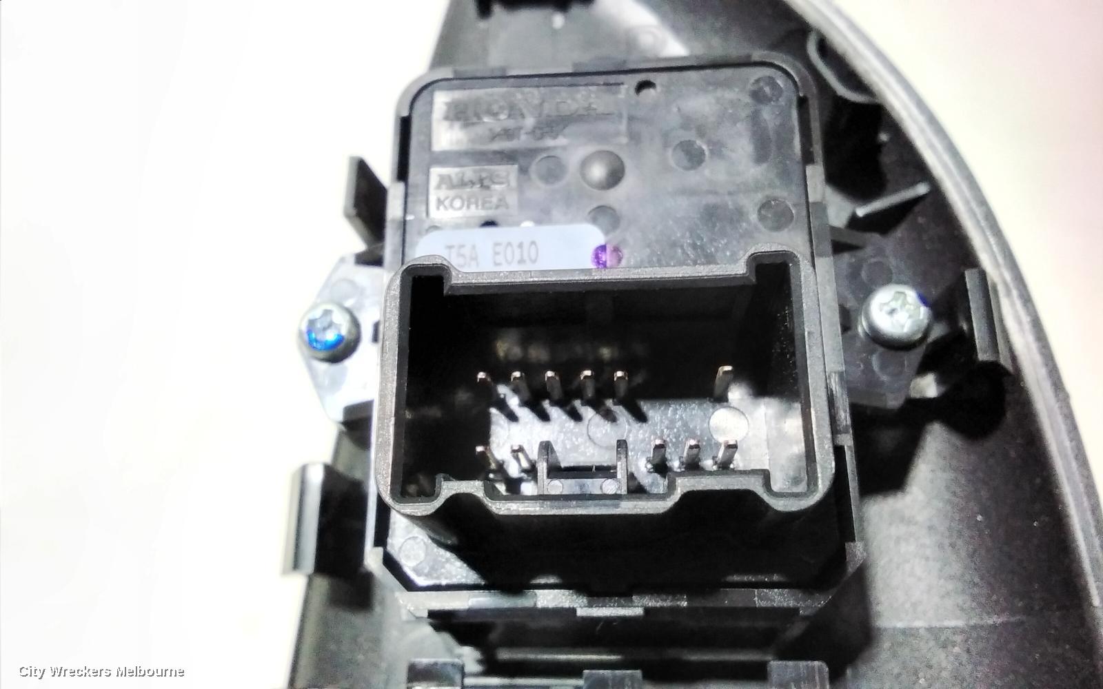 HONDA JAZZ PWR DR WIND SWITCH, RH FRONT (MASTER SWITCH), GF/GK, NON CENTRAL LOCK BUTTON TYPE, 07/2014 - 12/2020