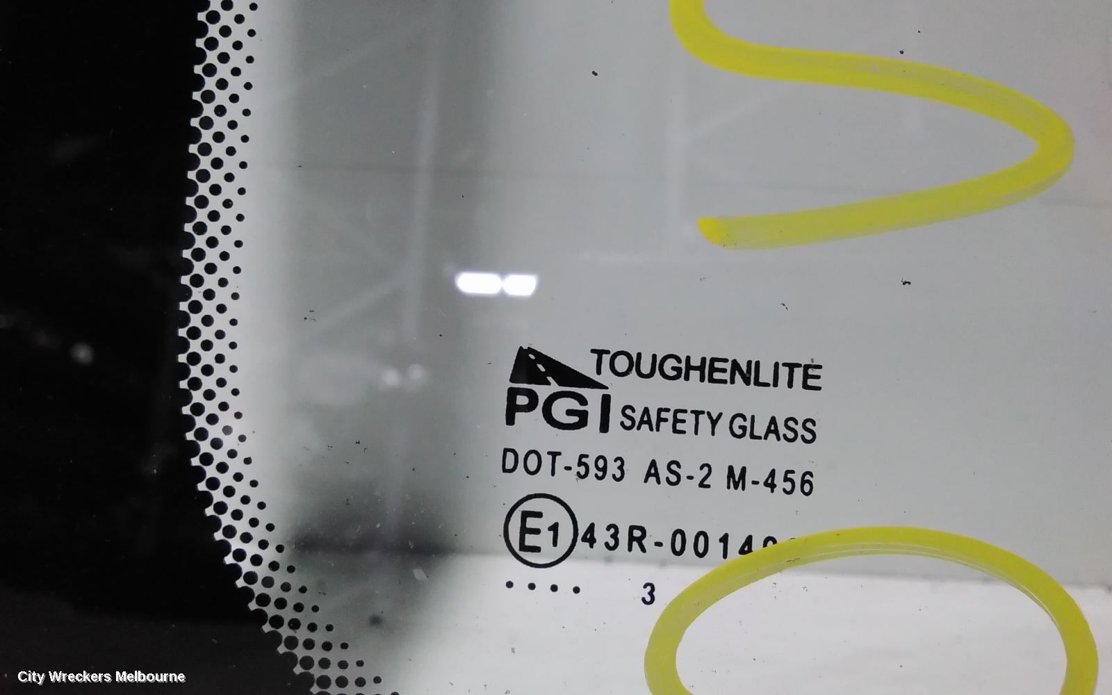 VOLKSWAGEN TRANSPORTER RIGHT REAR DOOR WINDOW, T5, FIXED GLASS TYPE, 08/2004 - 06/2015