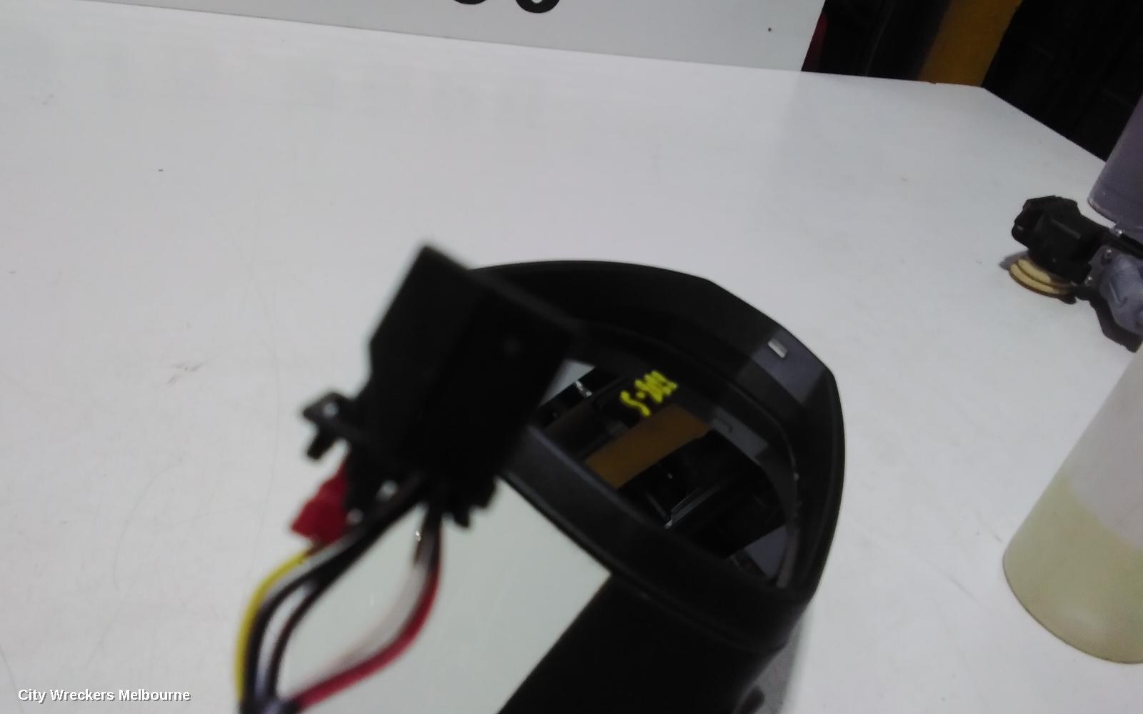 AUDI A3 RIGHT DOOR MIRROR, 8V, A3, SEDAN, MANUAL FOLD, NON LANE CHANGE ASSIST TYPE (6XC/7Y0), 11/2013 - 10/2020