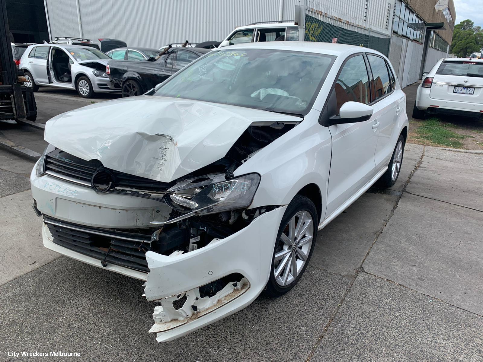 VOLKSWAGEN POLO LEFT TAILLIGHT, 6R, COMFORTLINE/TRENDLINE, RED INSERT TYPE, 05/2014 - 09/2017
