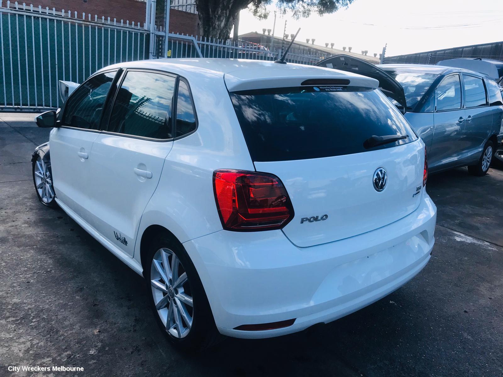 VOLKSWAGEN POLO RIGHT FRONT WINDOW REG/MOTOR, 6R, POWER, 5DR HATCH, 05/2014 - 09/2017