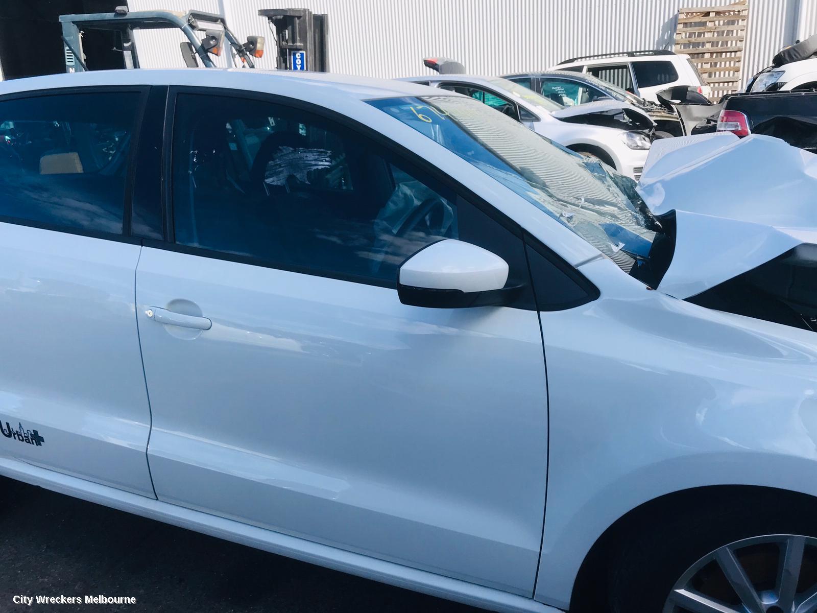 VOLKSWAGEN POLO RIGHT FRONT WINDOW REG/MOTOR, 6R, POWER, 5DR HATCH, 05/2014 - 09/2017