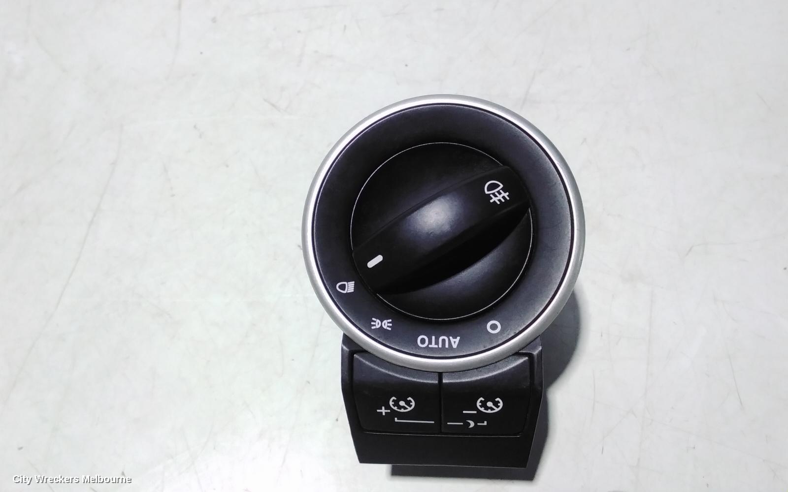 HOLDEN COMMODORE COMBINATION SWITCH, HEADLAMP SWITCH, VE, BLACK (P/N 92201134), W/ FOGLAMP TYPE, 08/2006 - 04/2013