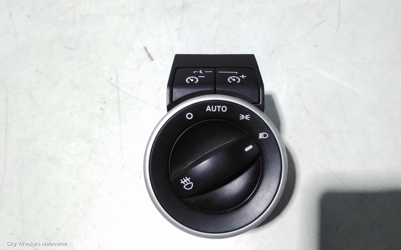 HOLDEN COMMODORE COMBINATION SWITCH, HEADLAMP SWITCH, VE, BLACK (P/N 92201134), W/ FOGLAMP TYPE, 08/2006 - 04/2013