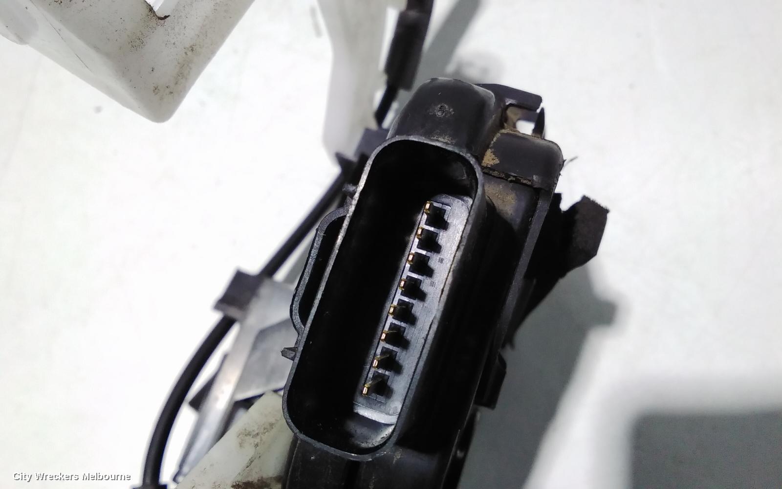 KIA CARNIVAL/GRAND CARNIVAL DOOR/BOOT/GATE LOCK, RIGHT FRONT DOOR LOCK, YP, 02/2015 - 10/2020