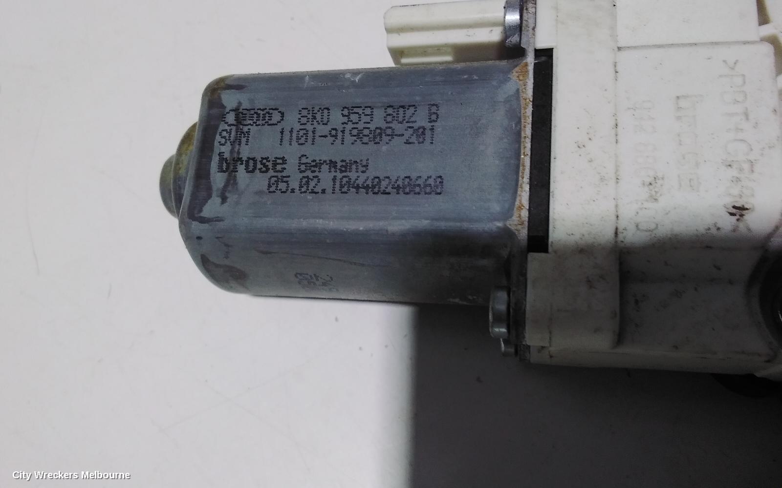 AUDI Q5 RIGHT FRONT WINDOW REG/MOTOR, 8R, 03/2009 - 01/2017