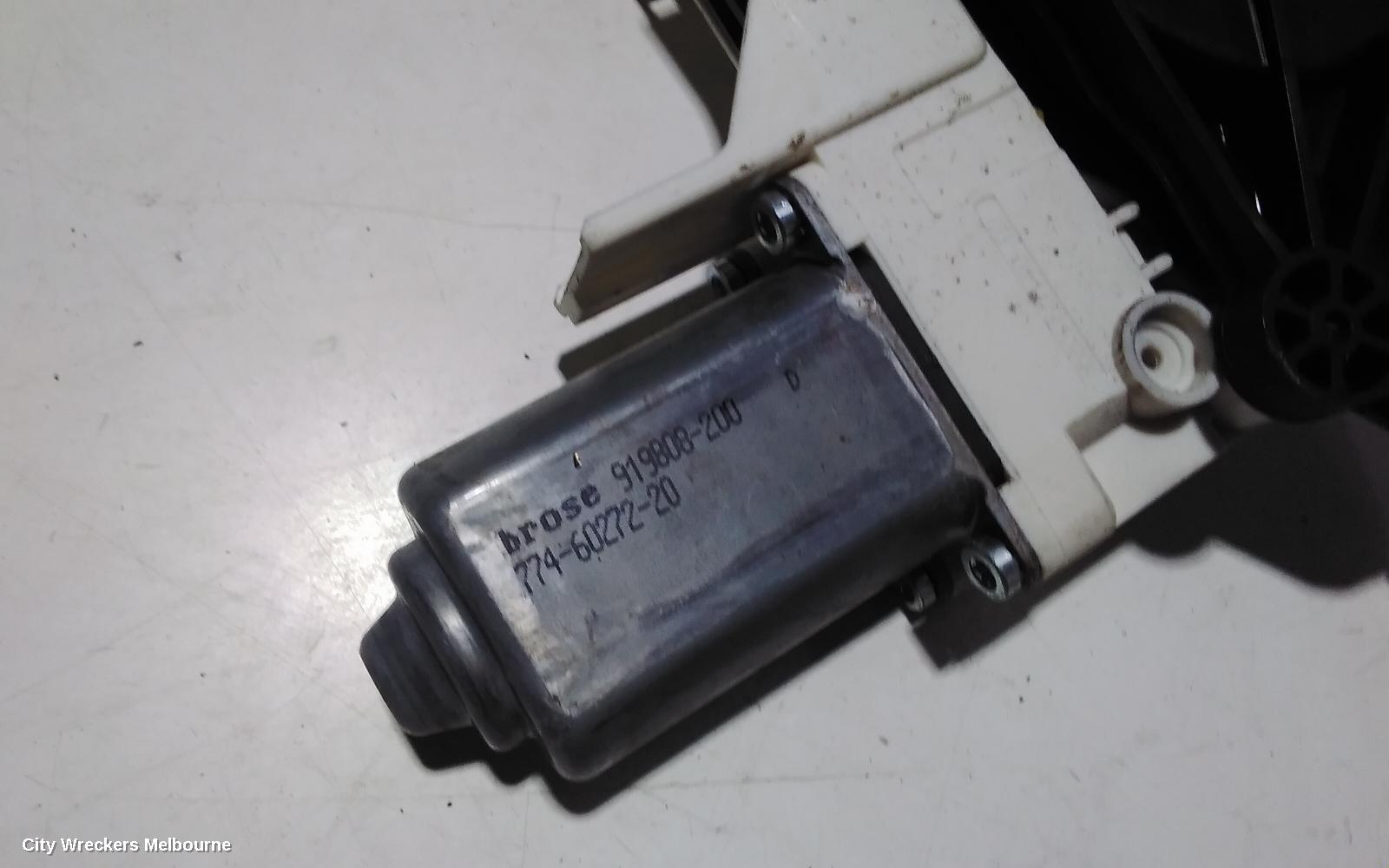 AUDI Q5 LEFT FRONT WINDOW REG/MOTOR, 8R, 03/2009 - 01/2017