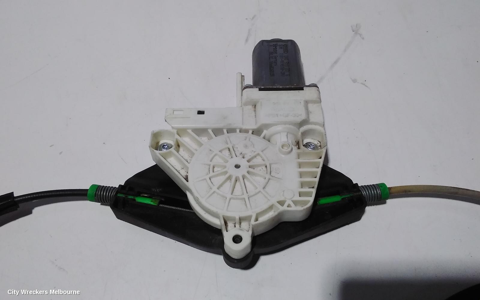 AUDI Q5 LEFT FRONT WINDOW REG/MOTOR, 8R, 03/2009 - 01/2017