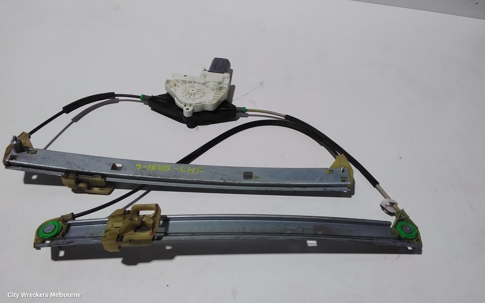 AUDI Q5 LEFT FRONT WINDOW REG/MOTOR, 8R, 03/2009 - 01/2017