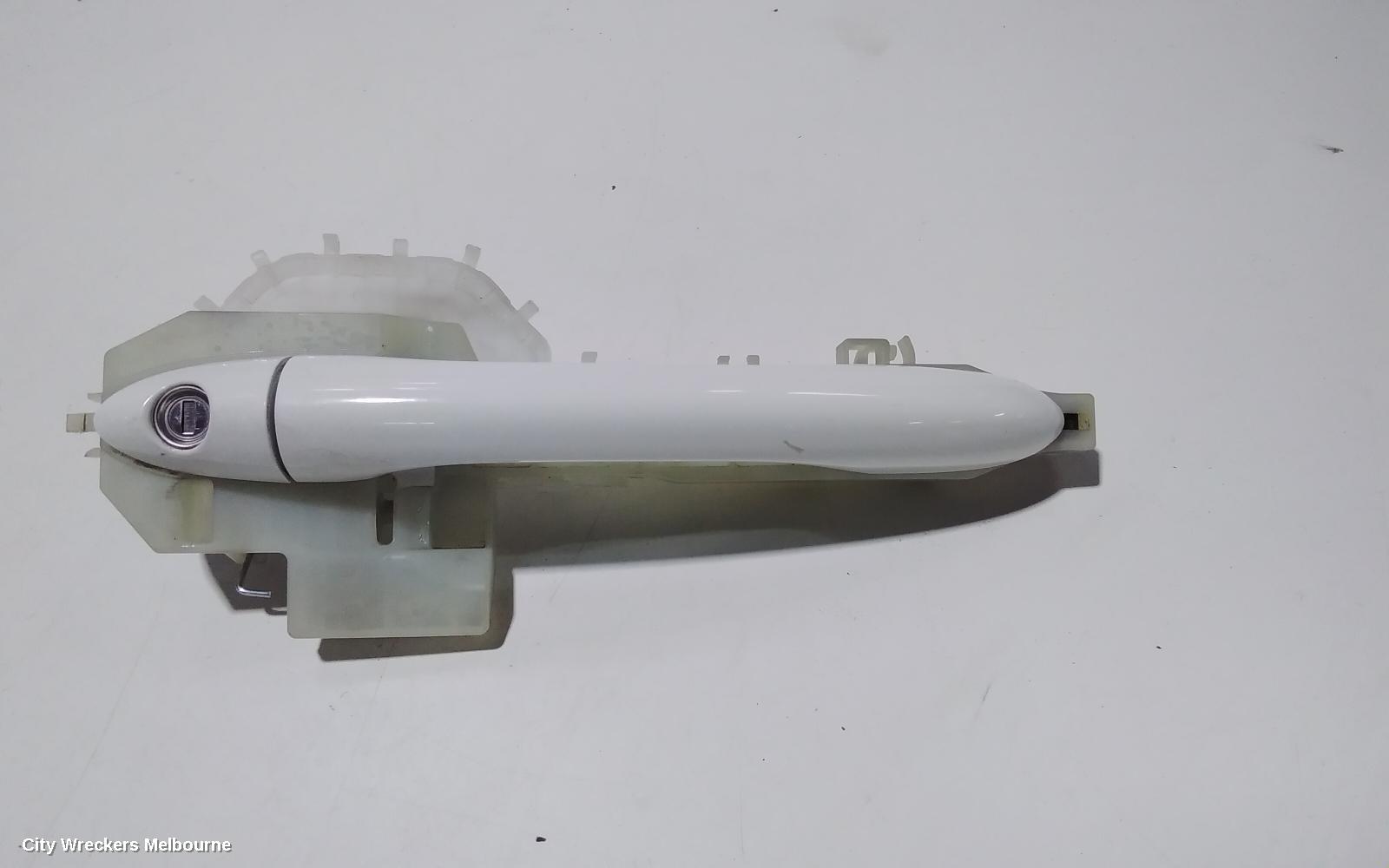 KIA CARNIVAL/GRAND CARNIVAL DOOR HANDLE, OUTER, RH FRONT, YP, 02/2015 - 10/2020