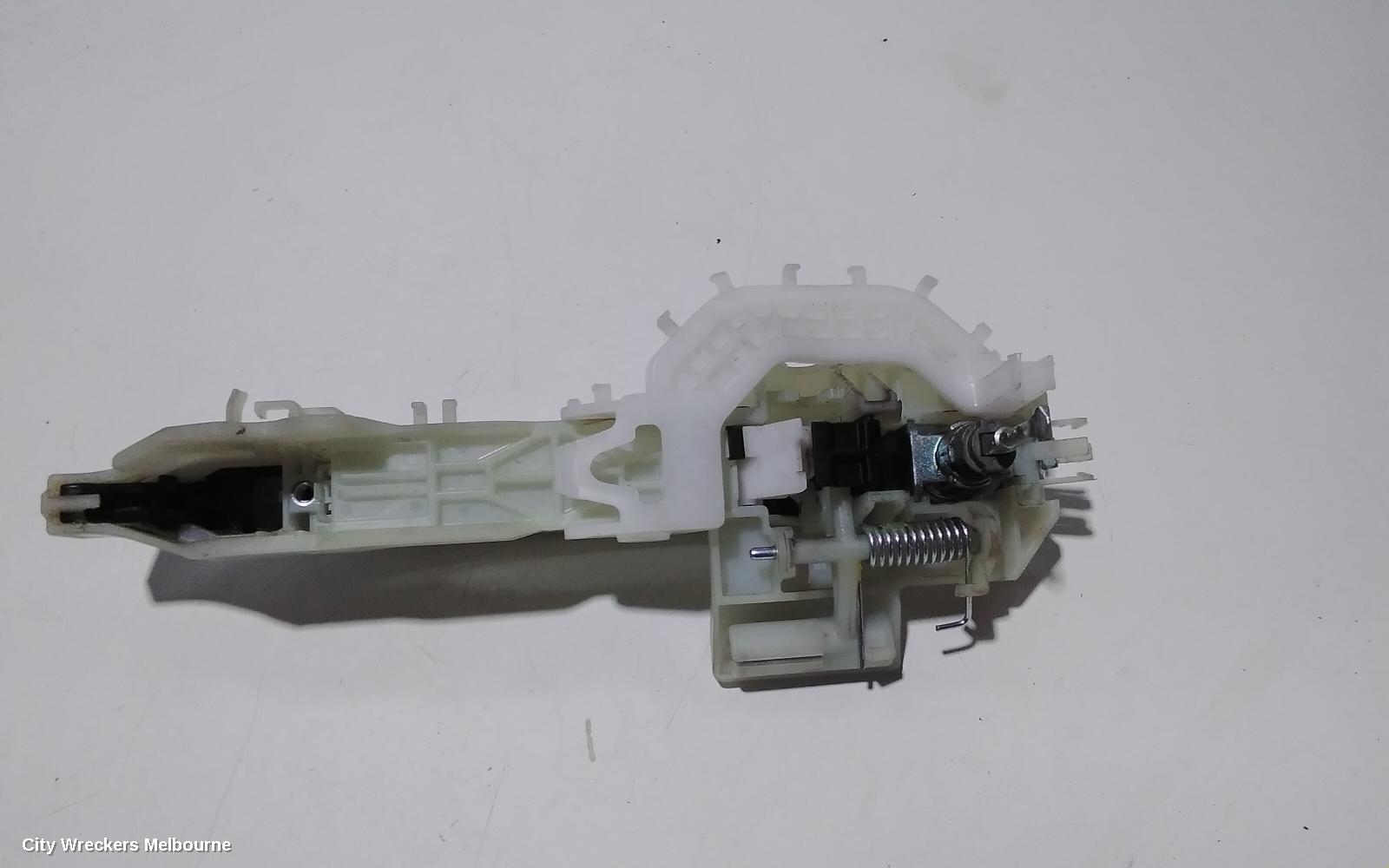 KIA CARNIVAL/GRAND CARNIVAL DOOR HANDLE, OUTER, RH FRONT, YP, 02/2015 - 10/2020