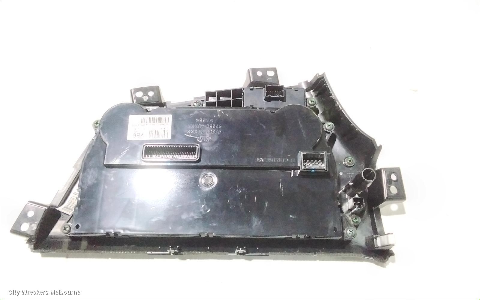 KIA OPTIMA HEATER/AC CONTROLS, TF, CLIMATE CONTROL TYPE, P/N VB6972502T080, 01/2011 - 10/2015