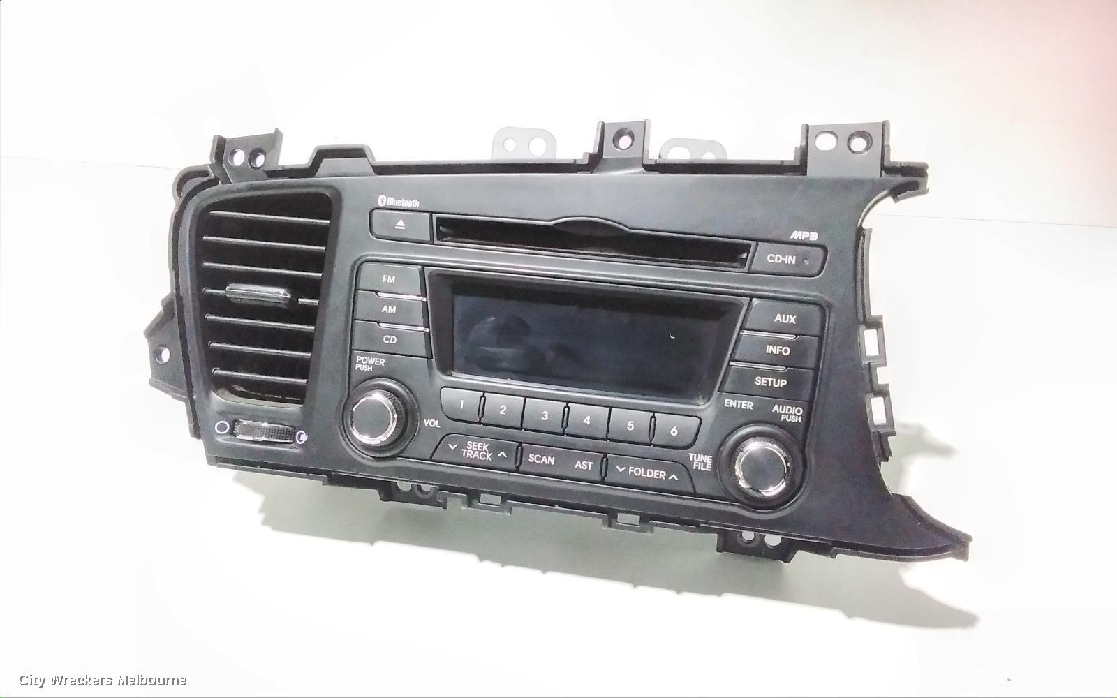 KIA OPTIMA RADIO/CD/DVD/SAT/TV, CD STACKER, TF, 01/2011 - 10/2015